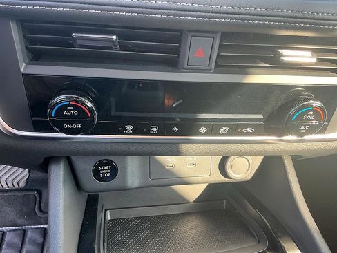 Certified 2024 Nissan Rogue SV image 18