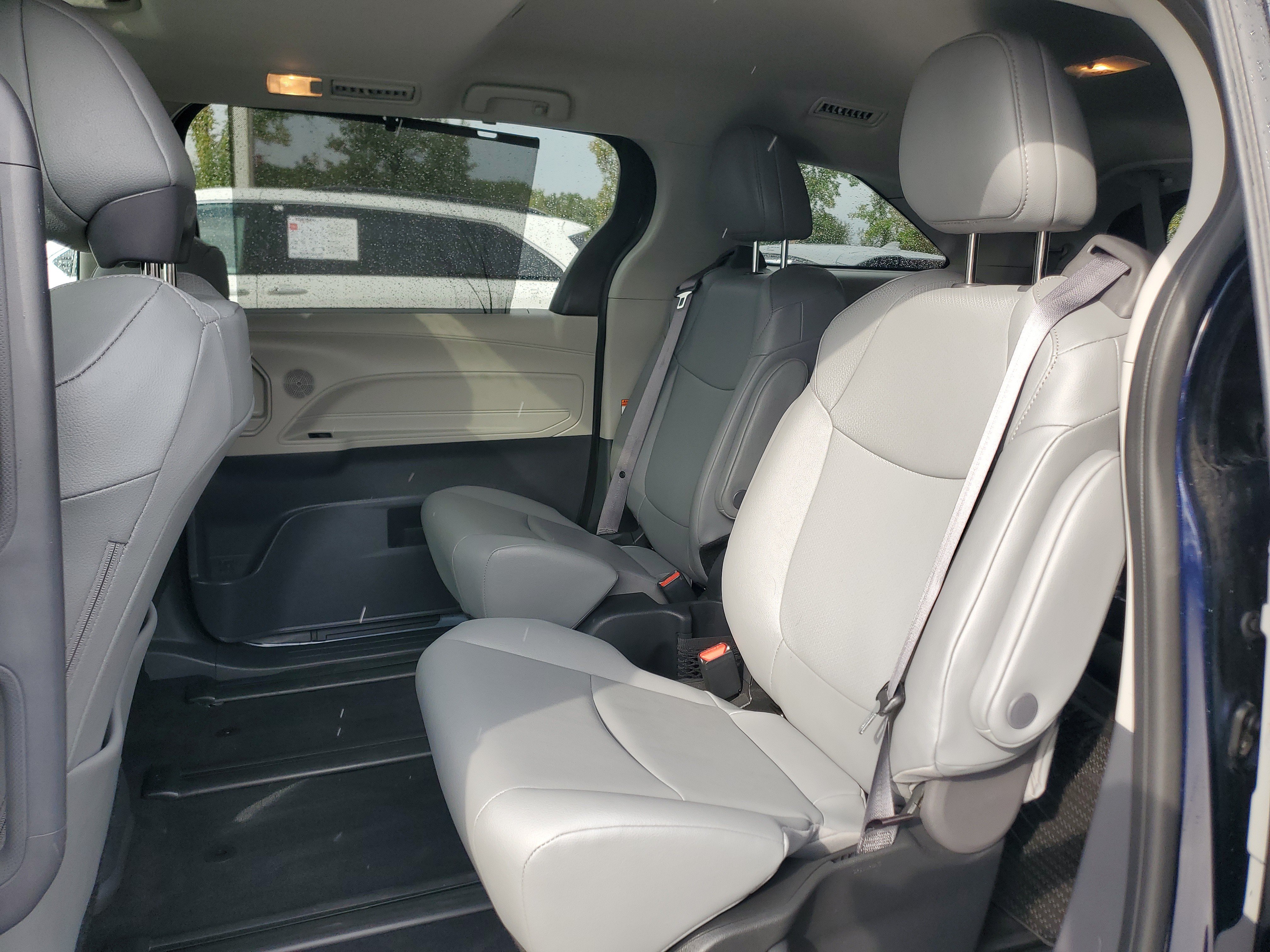 Certified 2024 Toyota Sienna XLE AWD/4WD image 12