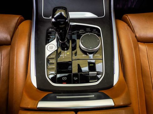 Used 2022 BMW X7 xDrive40i w/ M Sport Package image 20