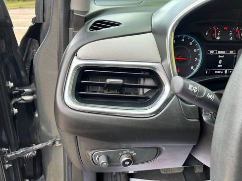 Used 2018 Chevrolet Equinox LS AWD/4WD image 11