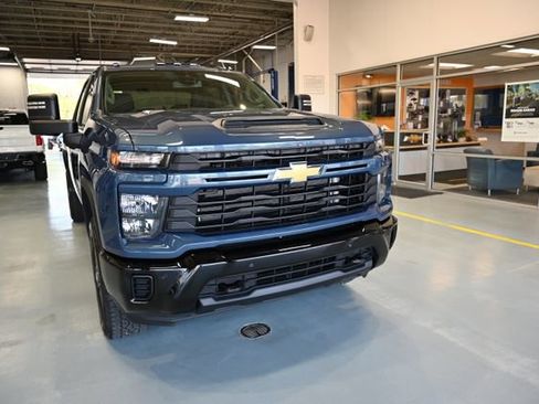 New 2026 Chevrolet Silverado 2500 Custom w/ Custom Value Package AWD/4WD image 3