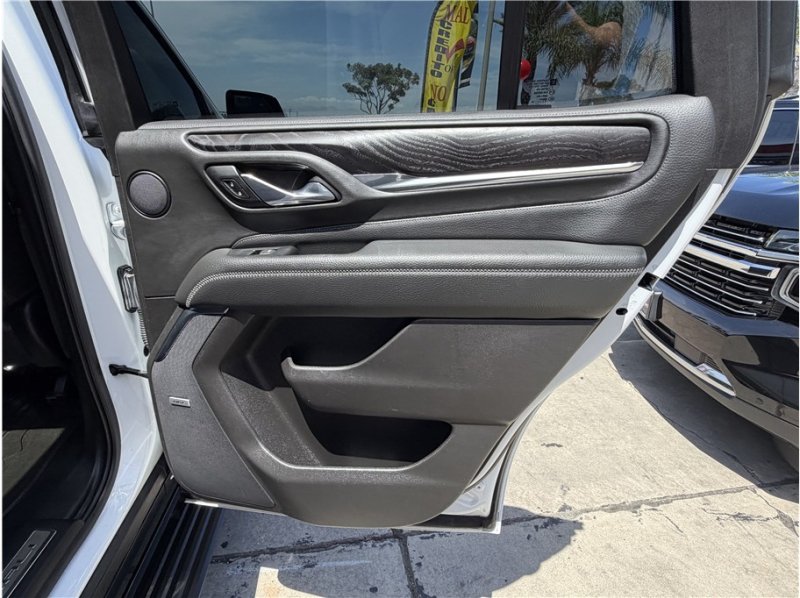 Used 2021 GMC Yukon Denali w/ Denali Premium Package RWD image 29