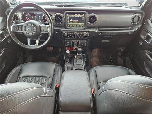 Used 2022 Jeep Wrangler Unlimited Rubicon w/ Cold Weather Group AWD/4WD image 18