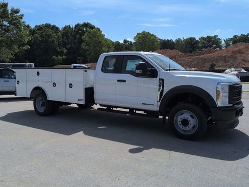 New 2026 Ford F450 XL RWD image 2