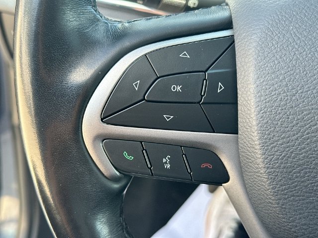Used 2020 Jeep Grand Cherokee Limited w/ Premium Lighting Group AWD/4WD image 50
