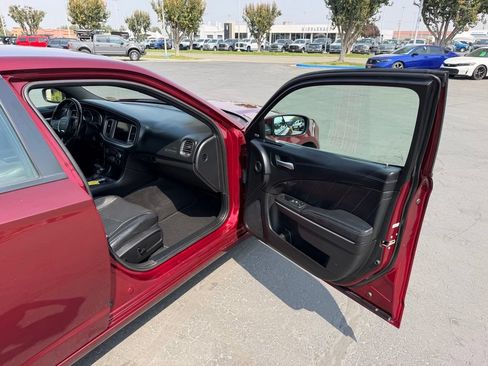 Used 2019 Dodge Charger SXT w/ Plus Group AWD/4WD image 13