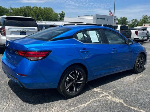 Used 2025 Nissan Sentra SV FWD image 3