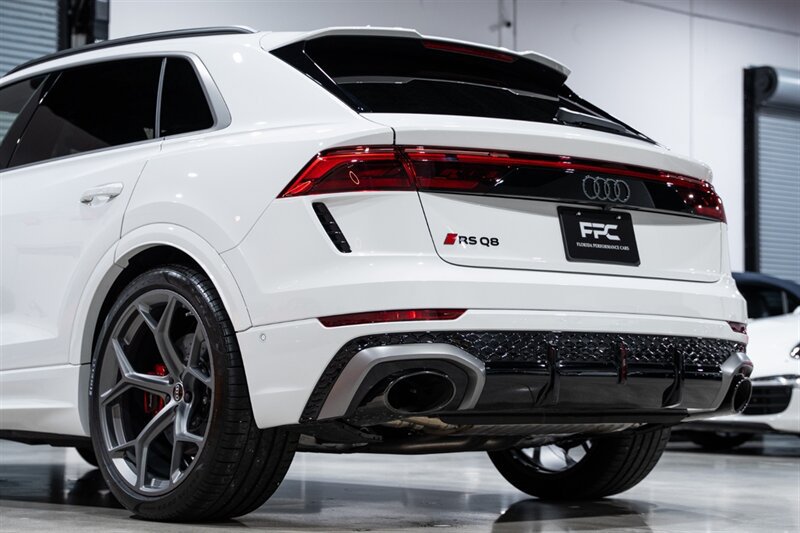 Used 2025 Audi RS Q8 performance AWD/4WD image 17