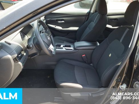 Used 2024 Nissan Sentra SV FWD image 6