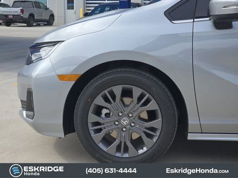 New 2026 Honda Odyssey Touring image 5