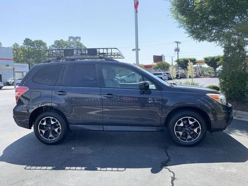 Used 2016 Subaru Forester 2.5i Premium AWD/4WD image 9