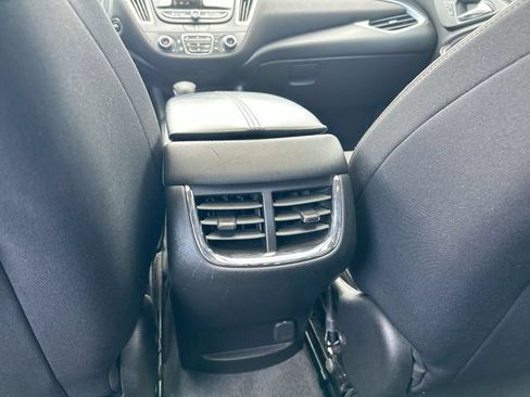 Used 2022 Chevrolet Malibu LT FWD image 21