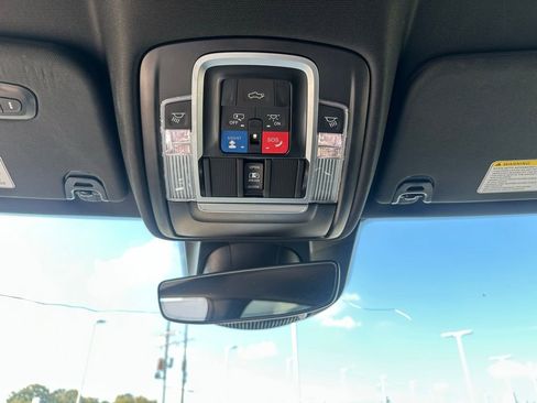 Used 2023 RAM 1500 Laramie image 14