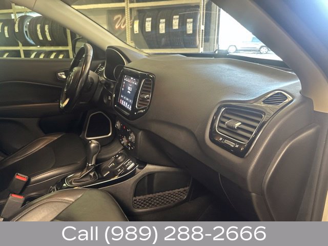 Used 2020 Jeep Compass Limited AWD/4WD image 19