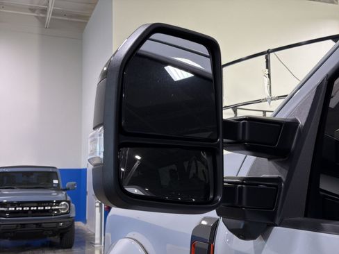 Used 2026 Ford F250 Lariat w/ Black Appearance Package AWD/4WD image 14