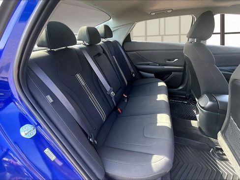 Used 2024 Hyundai Elantra SEL w/ Convenience Package FWD image 23