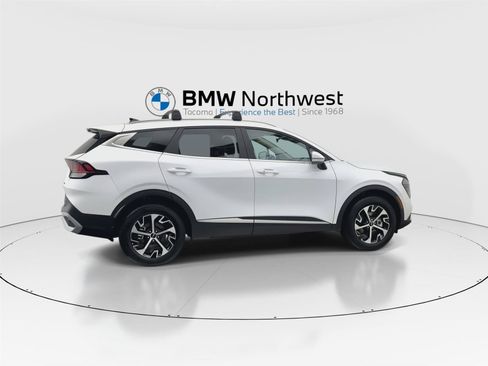 Used 2024 Kia Sportage EX AWD/4WD image 4