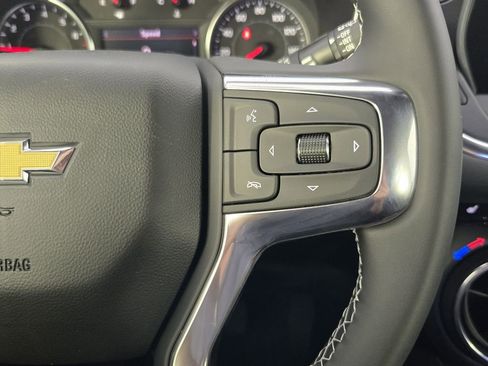 New 2026 Chevrolet Blazer LT w/ LPO, Black Grille Bar Package FWD image 31