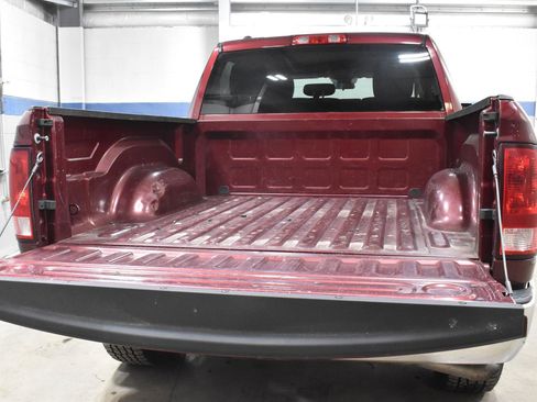 Used 2021 RAM 1500 Classic SLT AWD/4WD image 20