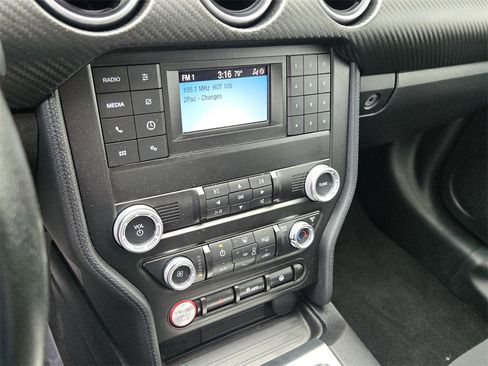 Used 2020 Ford Mustang Coupe image 21