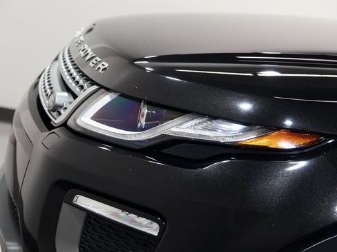 Used 2016 Land Rover Range Rover Evoque SE image 14