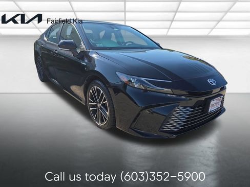 Used 2025 Toyota Camry XLE w/ Premium Package AWD/4WD image 7