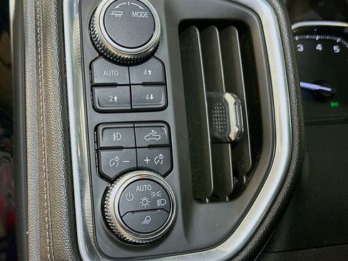 Used 2020 GMC Sierra 1500 SLT w/ SLT Premium Plus Package AWD/4WD image 9