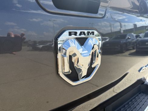 Used 2019 RAM 1500 Big Horn AWD/4WD image 8