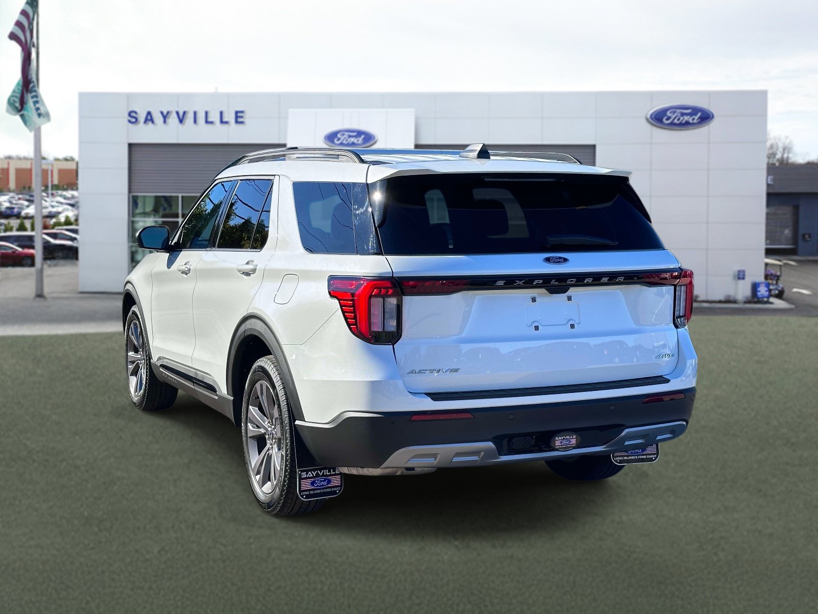 Used 2026 Ford Explorer Active w/ Active Comfort Package AWD/4WD image 4