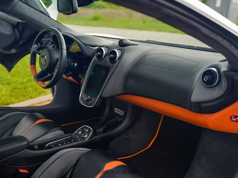 Used 2017 McLaren 570S Coupe RWD image 23