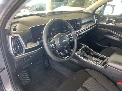 Certified 2024 Kia Sorento LX FWD image 6