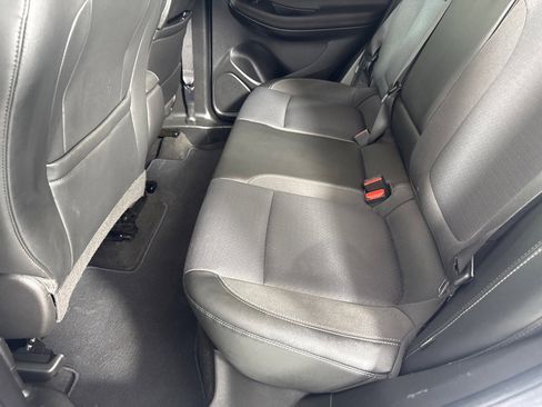 Used 2021 Buick Encore GX Select image 19