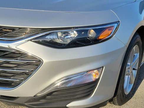 Used 2022 Chevrolet Malibu LS image 8