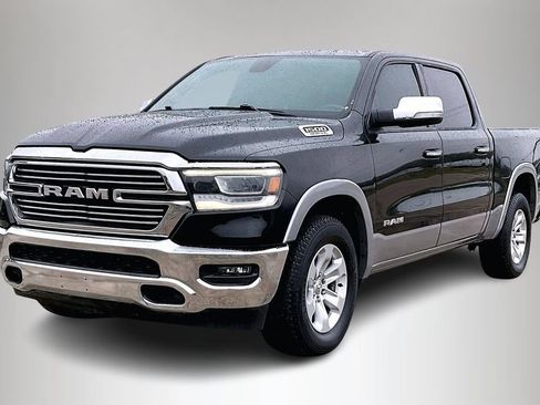 Used 2019 RAM 1500 Laramie AWD/4WD image 2