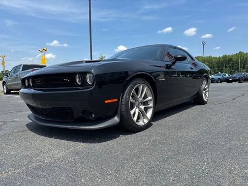 Used 2020 Dodge Challenger R/T RWD image 14