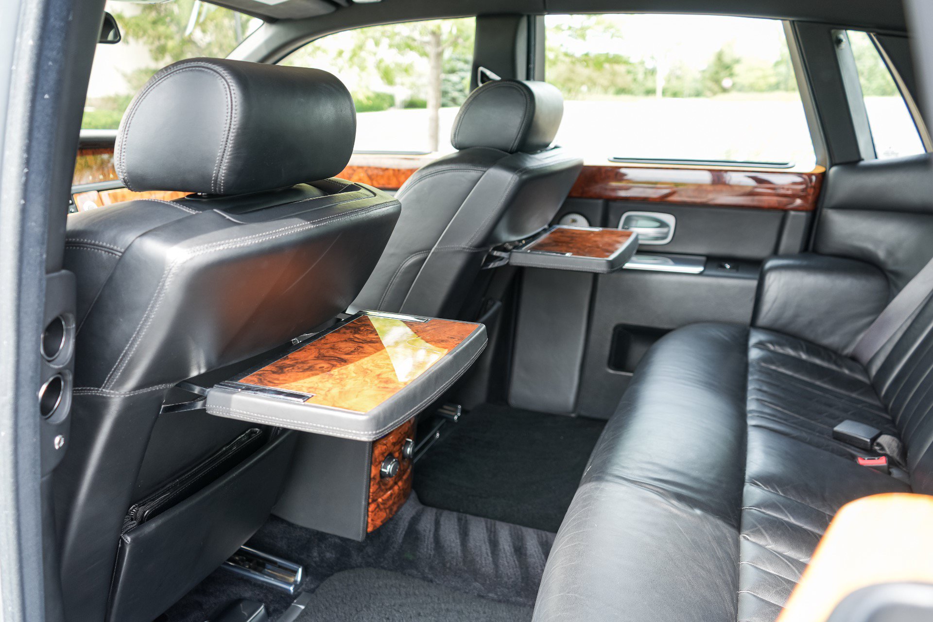 Used 2005 Rolls-Royce Phantom Sedan RWD image 24