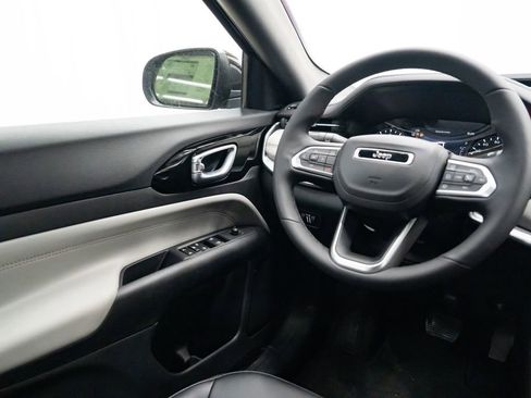 New 2026 Jeep Compass Limited image 11