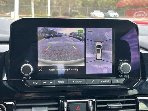 Certified 2024 Nissan Pathfinder Rock Creek image 3