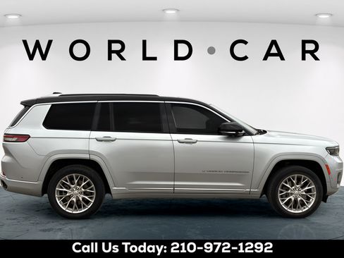 Used 2021 Jeep Grand Cherokee L Summit w/ Luxury Tech Group V AWD/4WD image 2