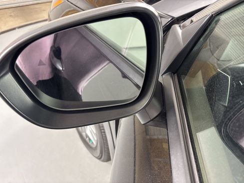 Used 2023 Nissan Rogue S image 14