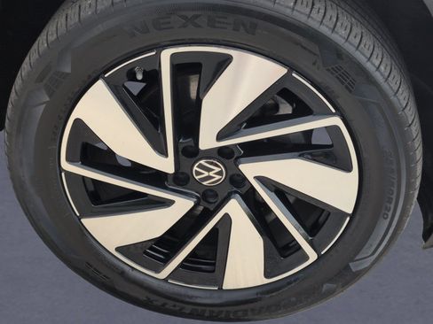 Used 2024 Volkswagen Atlas SE FWD image 36