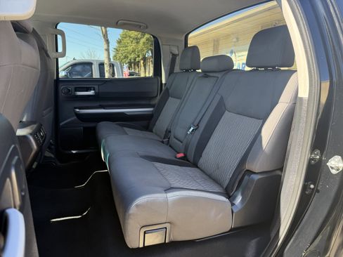 Used 2016 Toyota Tundra SR5 w/ SR5 Upgrade Package image 9