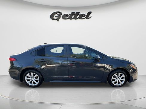 Used 2025 Toyota Corolla LE FWD image 4