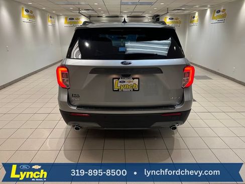 Used 2024 Ford Explorer XLT w/ Equipment Group 202A AWD/4WD image 28