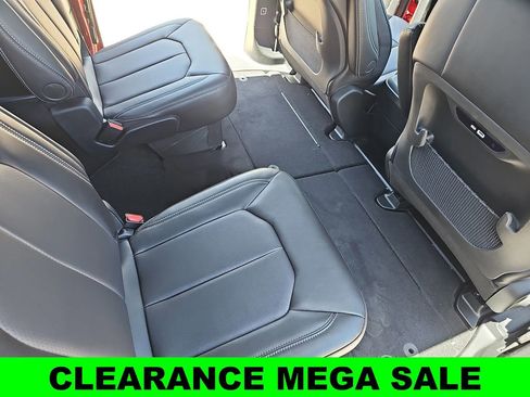New 2025 Chrysler Pacifica Select image 11