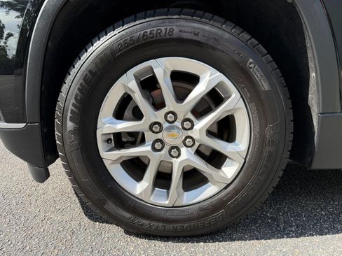 Used 2020 Chevrolet Traverse LT FWD image 34