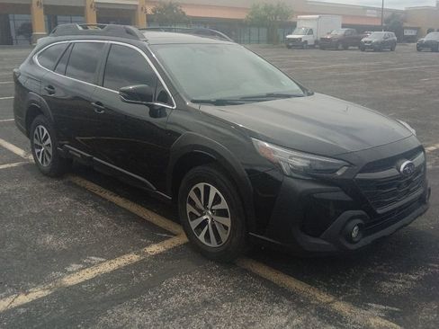 Used 2023 Subaru Outback Premium AWD/4WD image 7