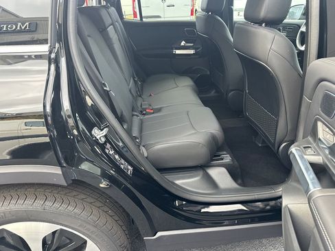New 2026 Mercedes-Benz GLB 250 image 17