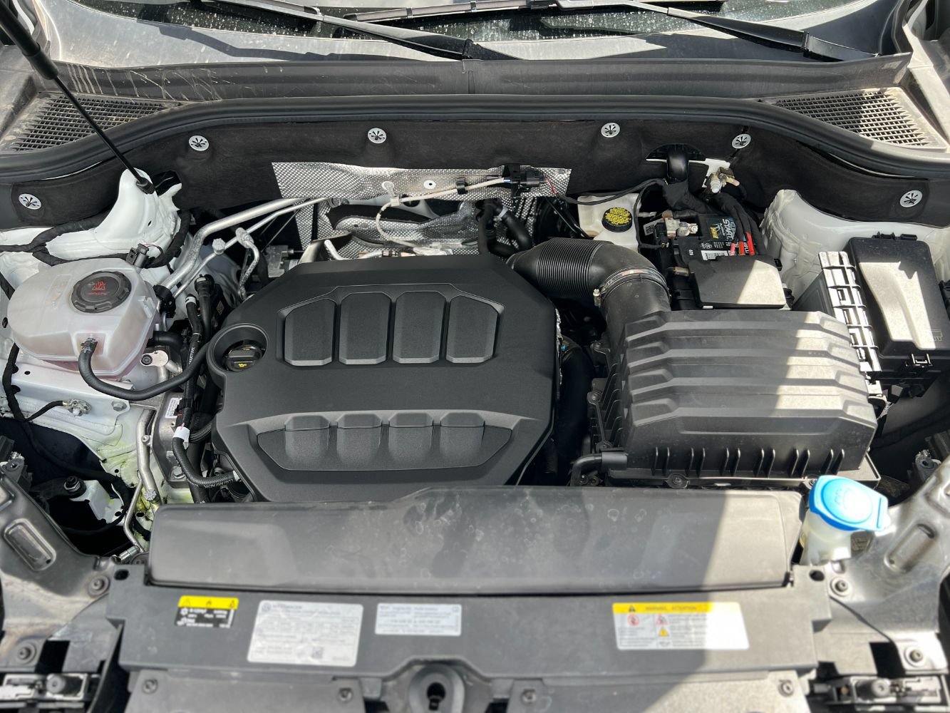 Used 2024 Volkswagen Atlas SEL Premium R-Line AWD/4WD image 11