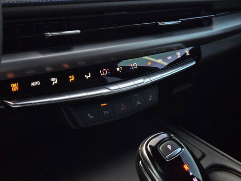 Certified 2025 Cadillac XT4 Sport w/ Cold Weather Package image 21